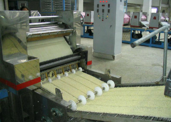 China Línea frita de la producción alimentaria de los tallarines inmediatos, aprobación del equipo ISO de la transformación de los alimentos proveedor