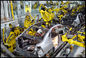 Eficacia alta material de envasado de la asamblea del coche del metal robótico de la maquinaria proveedor